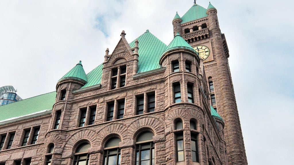 Minneapolis council votes 9-4 to eliminate safety office; Mayor Frey meeting with council members — Chaska Government news